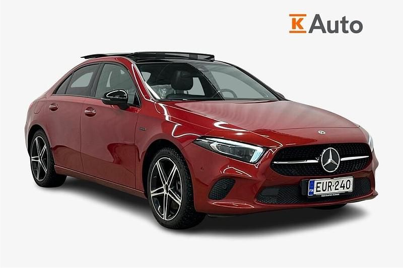Käytetty 2021 Mercedes A250 Business Sedan | 26 400 € (Perustarjous) - Kuva 1/3