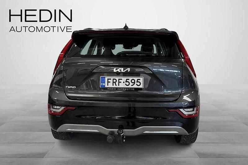 Käytetty Kia e-Niro EX 150 kW (204 HP) 2023 Harmaa Katumaasturi