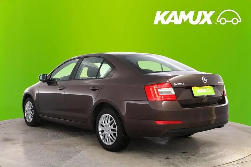 Käytetty Skoda Octavia Ambition 105 HP (77 kW) 2014 Ruskea Sedan
