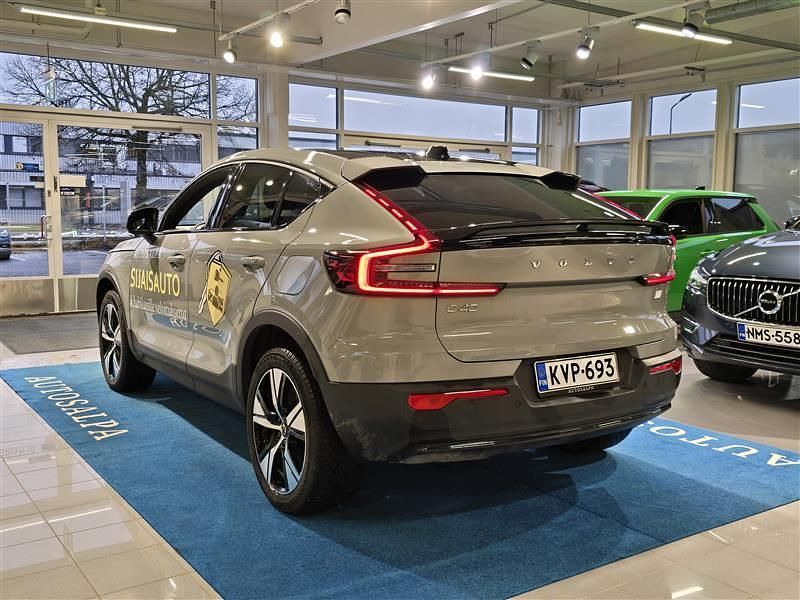 Käytetty Volvo EC40 Plus 185 kW (252 HP) 2024 Katumaasturi