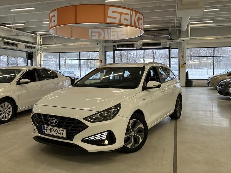 Käytetty Hyundai i30 Comfort 120 HP (88 kW) 2021 Farmari