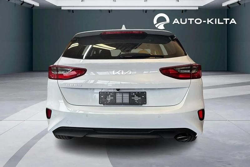 Uusi Kia Ceed Comfort 2025 Valkoinen Viistoperä