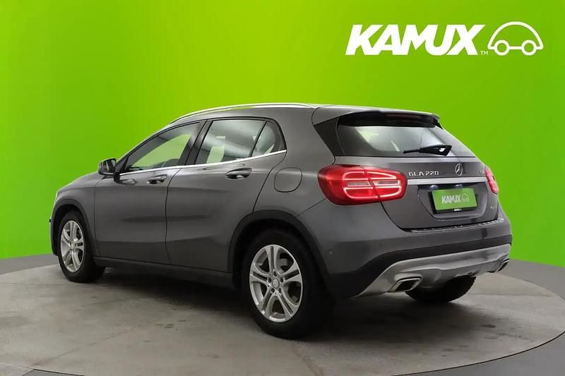 Käytetty Mercedes GLA220 Urban 170 HP (125 kW) 2014 Hopea / harmaa Katumaasturi
