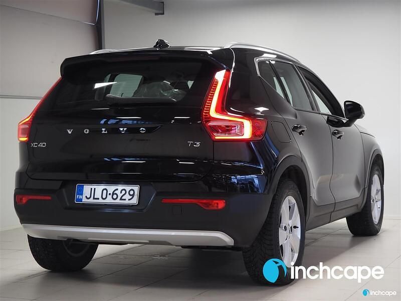 Käytetty Volvo XC40 Business Edition 163 HP (119 kW) 2020 Katumaasturi