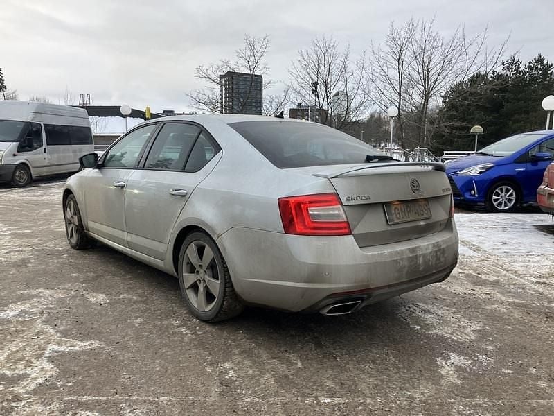 Käytetty Skoda Octavia RS 220 HP (161 kW) 2015 Viistoperä