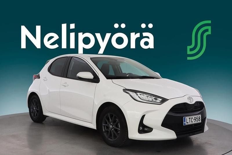 Käytetty Toyota Yaris Hybrid Plus 116 HP (85 kW) 2025 Valkoinen Viistoperä