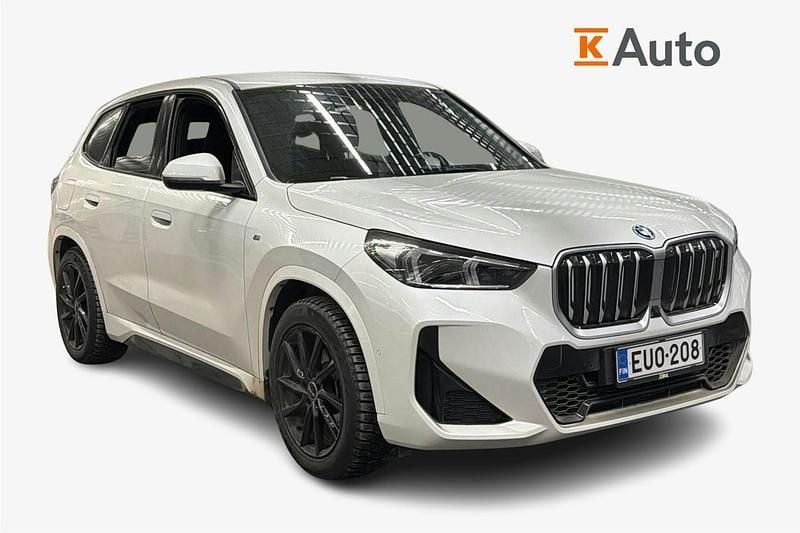 Käytetty BMW iX1 M Sport 200 kW (272 HP) 2023 Valkoinen Katumaasturi