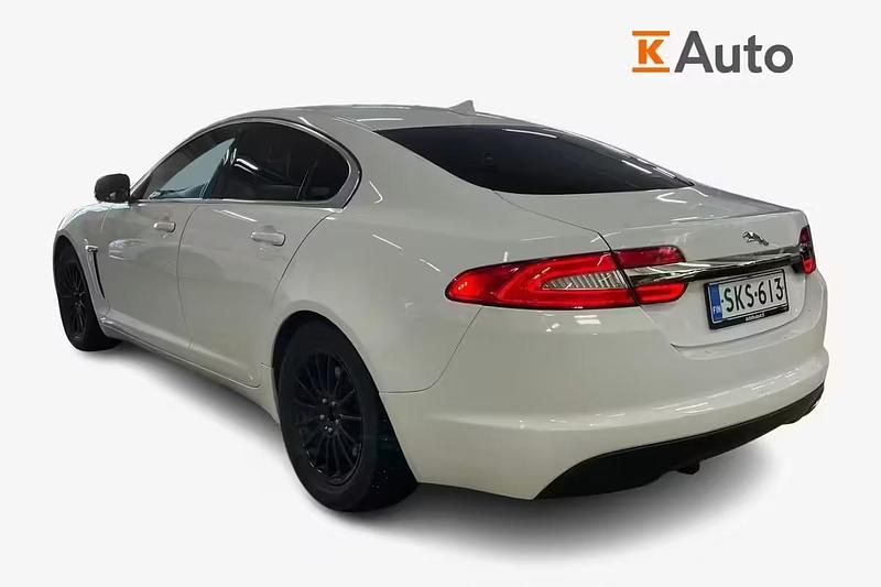 Käytetty Jaguar XF Business Edition 163 HP (119 kW) 2012 Valkoinen Sedan