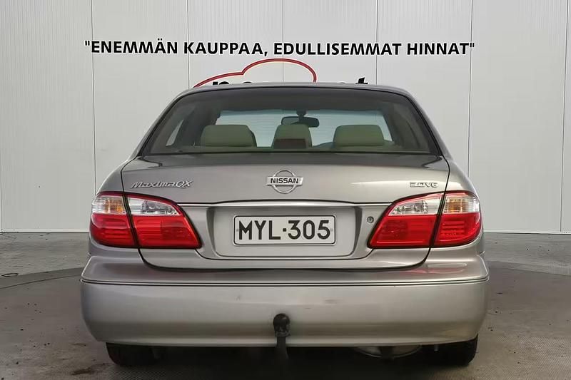 Käytetty Nissan Maxima 200 HP (147 kW) 2000 Harmaa Sedan