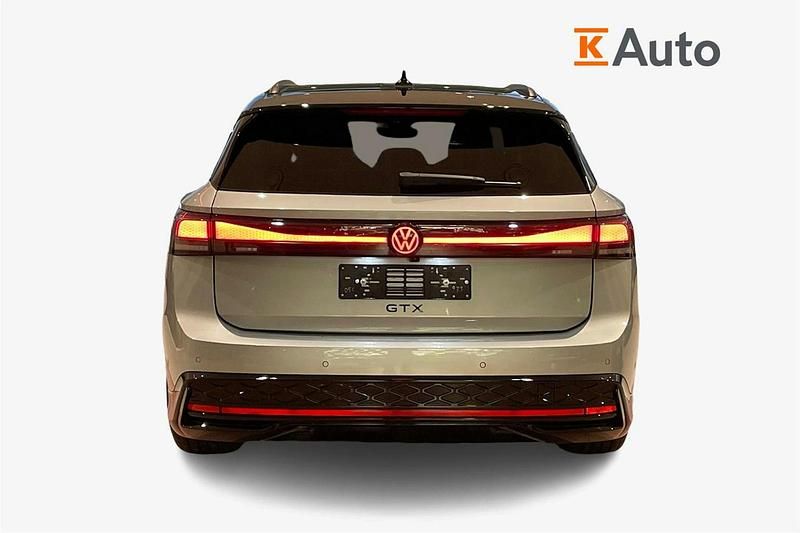 Uusi VW ID.7 GTX 246 kW (335 HP) 2026 Harmaa Farmari