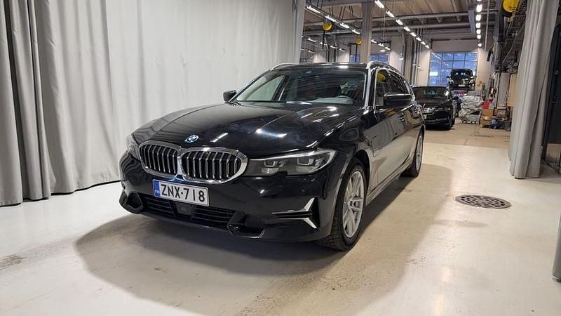 Käytetty BMW 320e Luxury Line 204 HP (150 kW) 2022 Farmari