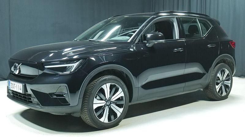 Käytetty 2023 Volvo XC40 Plus Katumaasturi | 33 800 € (Hyvä tarjous) - Kuva 1/3