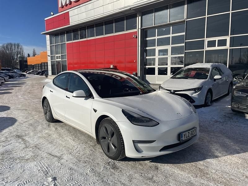 Käytetty Tesla Model 3 366 kW (498 HP) 2022 Sedan