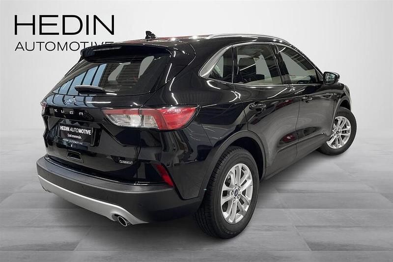 Käytetty Ford Kuga Titanium 224 HP (164 kW) 2022 Musta Katumaasturi