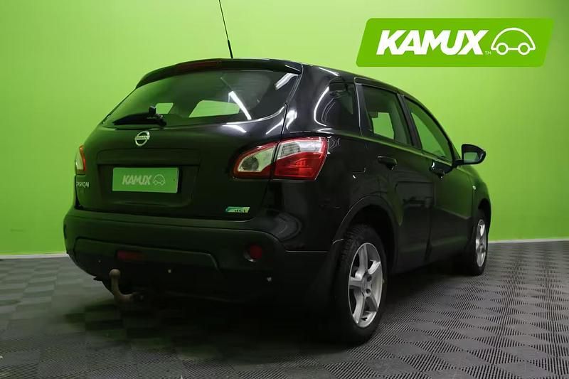 Käytetty Nissan Qashqai N-Connecta 215 HP (158 kW) 2011 Valkoinen Katumaasturi