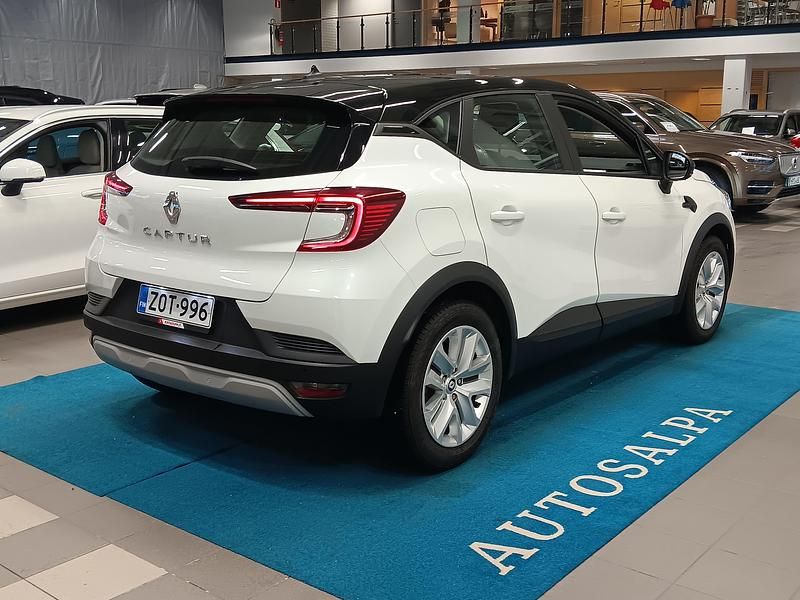 Käytetty Renault Captur Equilibre 140 HP (102 kW) 2023 Valkoinen Katumaasturi