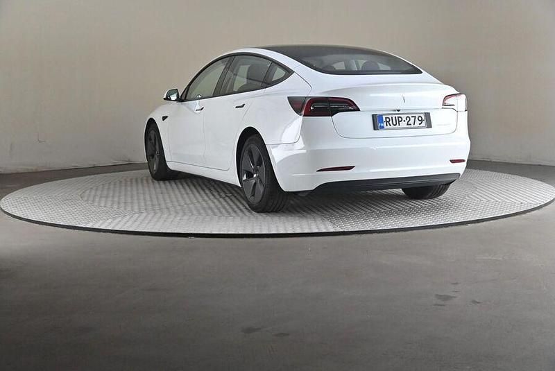 Käytetty Tesla Model 3 Long Range AWD 258 kW (351 HP) 2021 Sedan