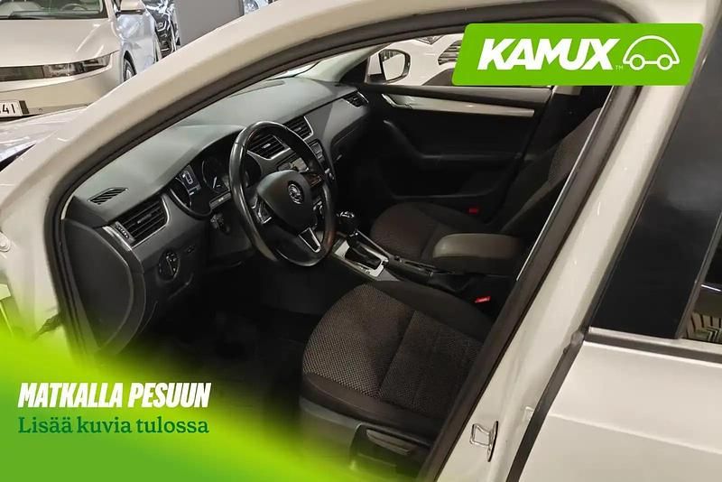 Käytetty Skoda Octavia Ambition 150 HP (110 kW) 2016 Valkoinen Viistoperä