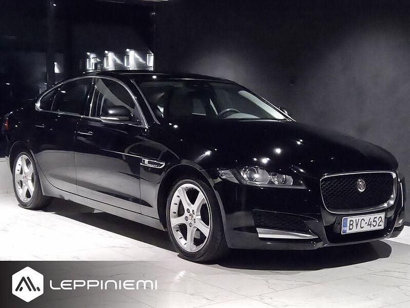 Käytetty 2018 Jaguar XF Business Edition Sedan | 8 780 € - Kuva 1/4