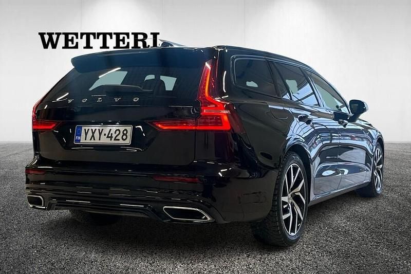 Käytetty Volvo V60 Business Edition 340 HP (250 kW) 2022 Farmari