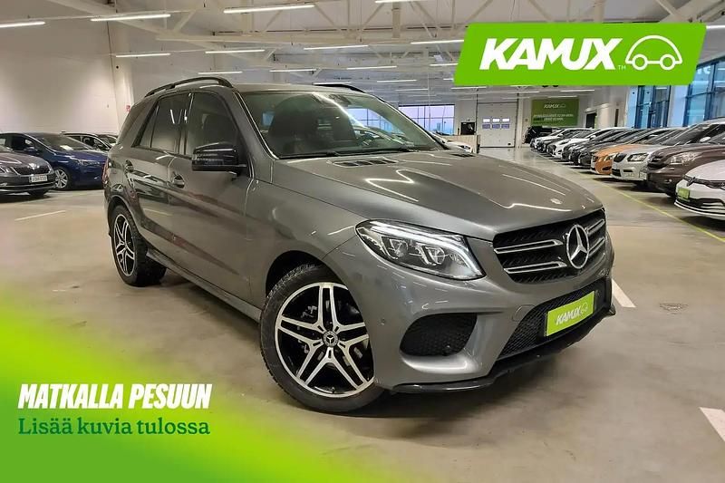 Hopea / harmaa Käytetty 2017 Mercedes GLE350 AMG Katumaasturi | 43 900 € (Perustarjous) - Kuva 1/4