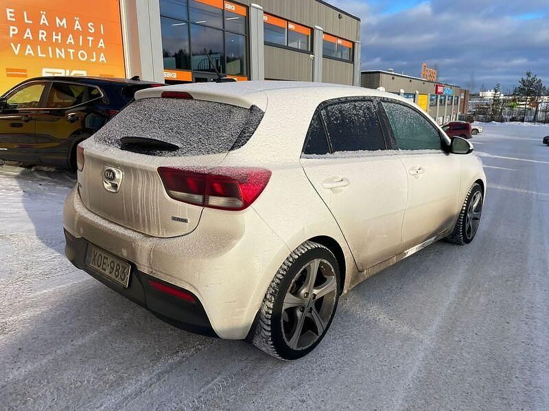 Käytetty Kia Rio 90 HP (66 kW) 2017 Viistoperä