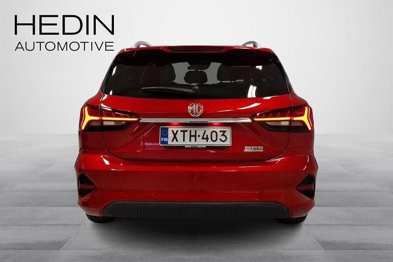 Käytetty MG MG5 EV Comfort 130 kW (177 HP) 2022 Punainen Farmari