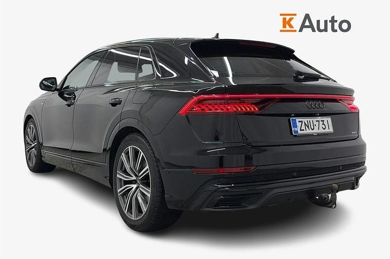 Käytetty Audi Q8 S-Line 462 HP (339 kW) 2021 Musta Katumaasturi