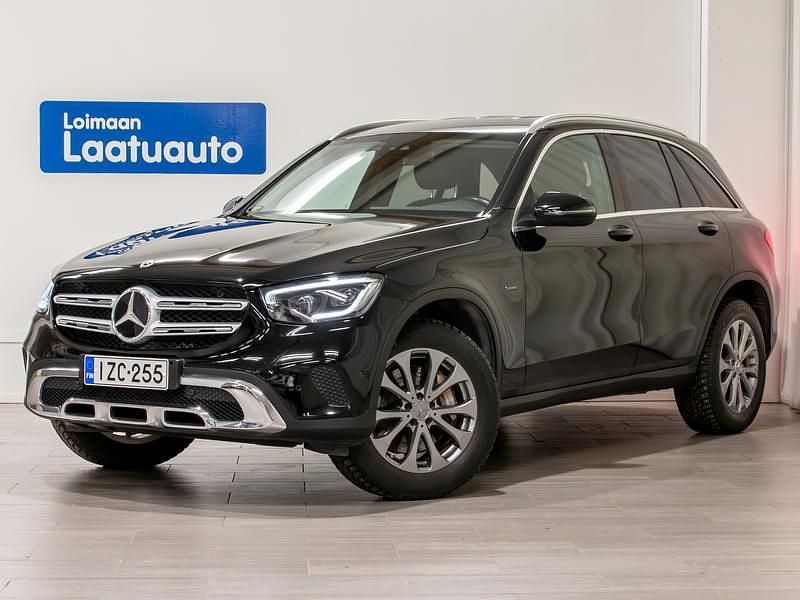 Musta Käytetty 2020 Mercedes GLC300e Business Katumaasturi | 34 990 € (Perustarjous) - Kuva 1/4