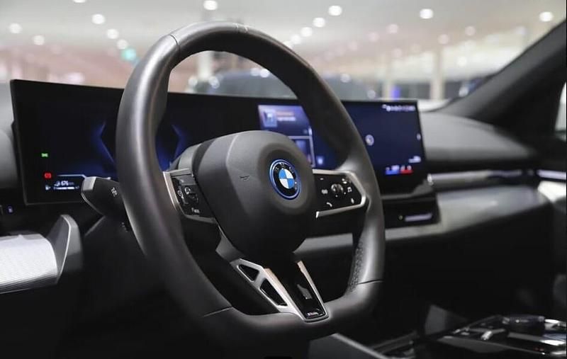 Käytetty BMW 530e M Sport 299 HP (219 kW) 2025 Valkoinen Farmari