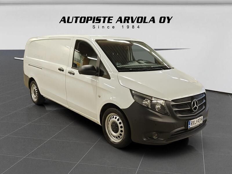 Käytetty Mercedes Vito 136 HP (100 kW) 2021 Van