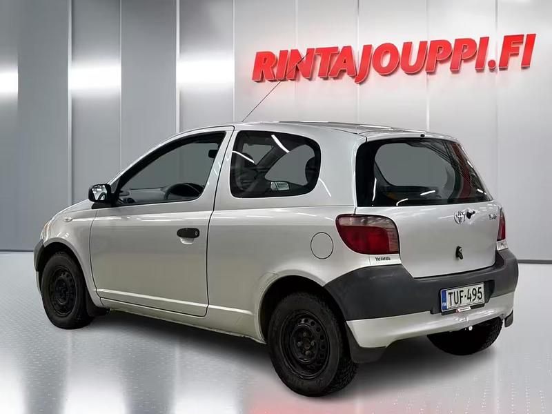Käytetty Toyota Yaris 68 HP (50 kW) 2003 Viistoperä