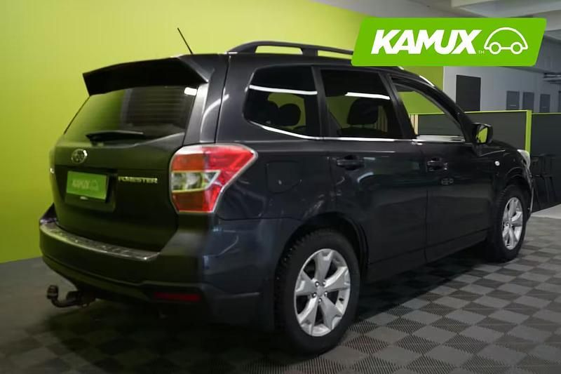 Käytetty Subaru Forester 150 HP (110 kW) 2013 Hopea / harmaa Katumaasturi
