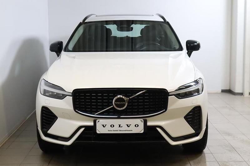 Käytetty Volvo XC60 Plus 350 HP (257 kW) 2024 Valkoinen Katumaasturi