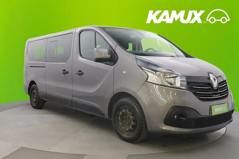 Käytetty Renault Trafic 125 HP (91 kW) 2016 Hopea / harmaa Tila-auto