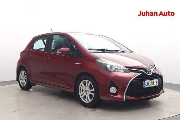 Punainen Käytetty 2017 Toyota Yaris Active Viistoperä | 12 990 € (Perustarjous) - Kuva 1/4