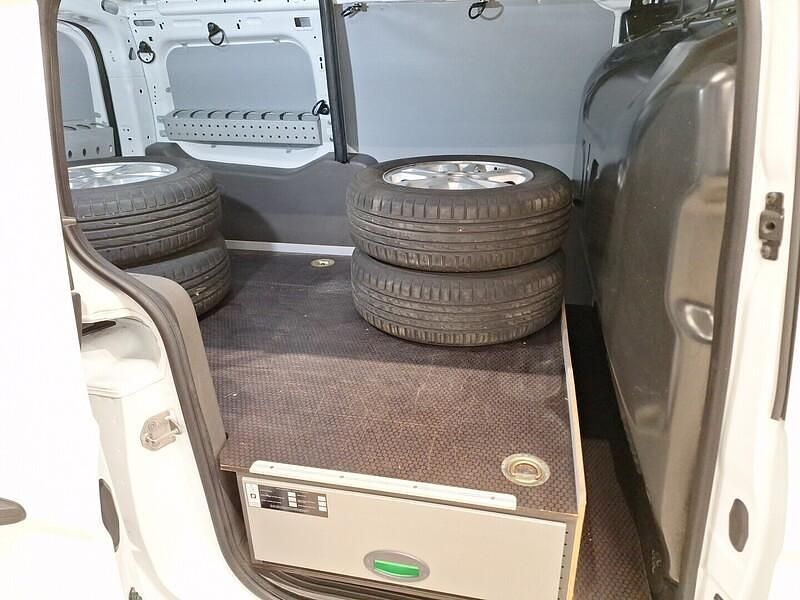 Käytetty Ford Transit Trend 120 HP (88 kW) 2022 Valkoinen Van