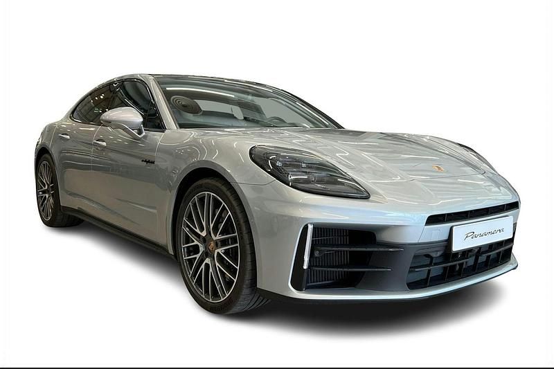 Käytetty Porsche Panamera 4 628 HP (461 kW) 2024 Met. harmaa Sedan