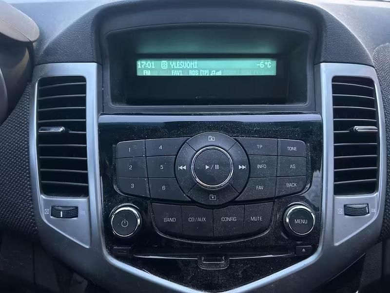 Käytetty Chevrolet Cruze LT 141 HP (103 kW) 2012