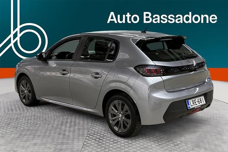 Käytetty Peugeot 208 Active 101 HP (74 kW) 2022 Viistoperä