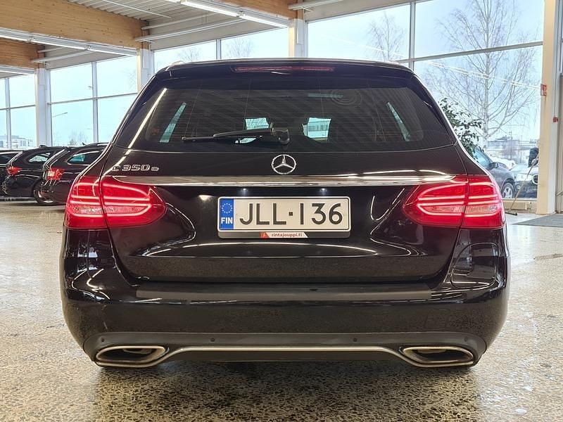 Käytetty Mercedes C350e Business 211 HP (155 kW) 2017 Musta Farmari