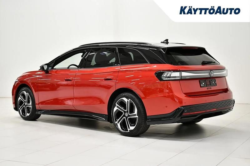 Uusi VW ID.7 GTX 250 kW (340 HP) 2025 Kings red /black Farmari