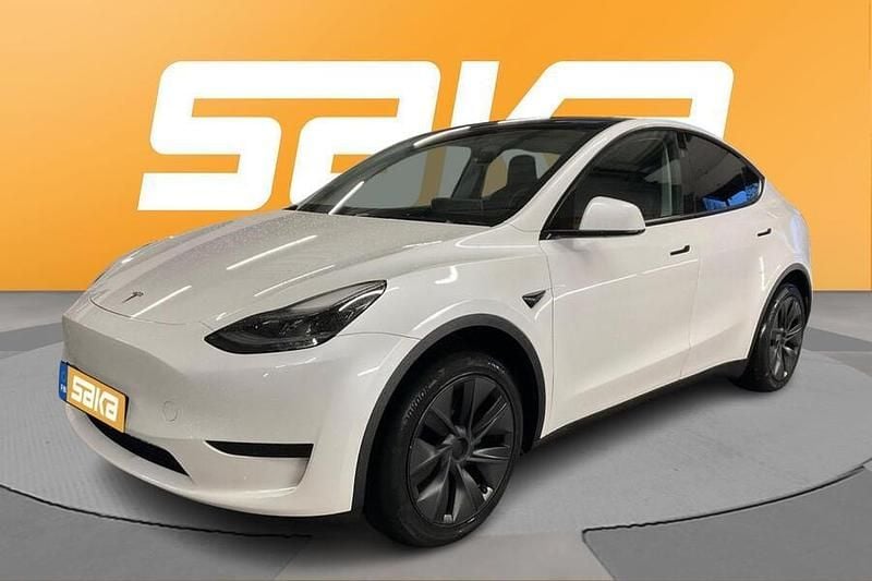 Käytetty 2025 Tesla Model Y RWD Katumaasturi | 35 900 € (Perustarjous) - Kuva 1/4