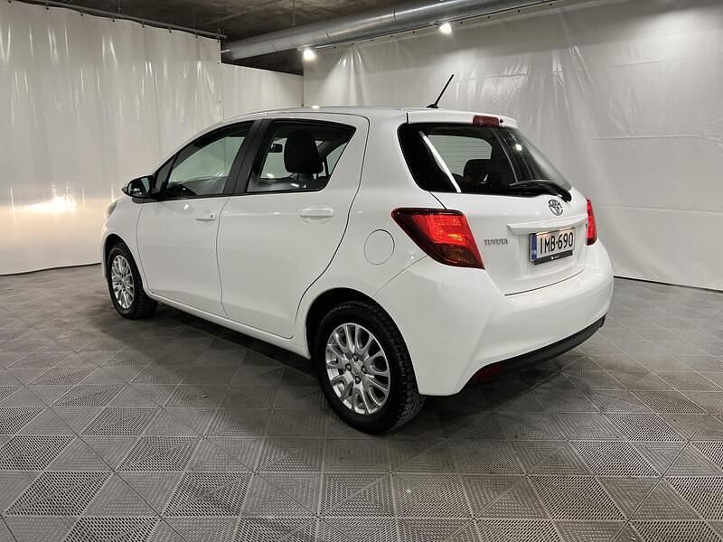 Käytetty Toyota Yaris Active 99 HP (72 kW) 2015 Viistoperä