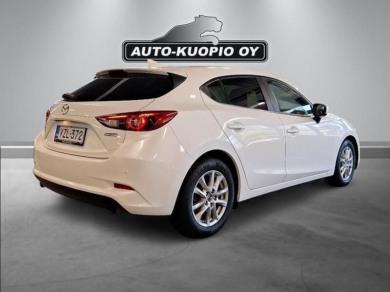 Käytetty Mazda 3 Optimum 120 HP (88 kW) 2018 Valkoinen Viistoperä