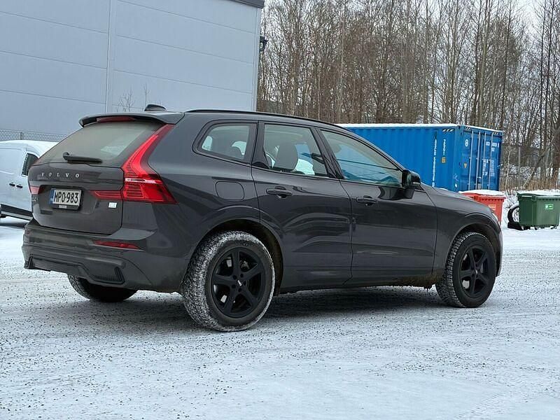 Käytetty Volvo XC60 Plus 350 HP (257 kW) 2023 Katumaasturi