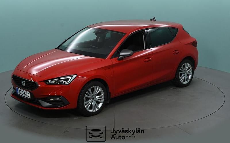 Käytetty Seat Leon FR 204 HP (150 kW) 2021 Punainen Viistoperä