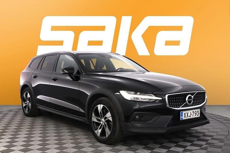 Käytetty 2021 Volvo V60 CC Business Edition Farmari | 35 890 € (Perustarjous) - Kuva 1/3