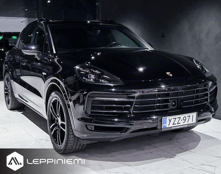 Käytetty Porsche Cayenne Black Edition 340 HP (250 kW) 2018 Katumaasturi