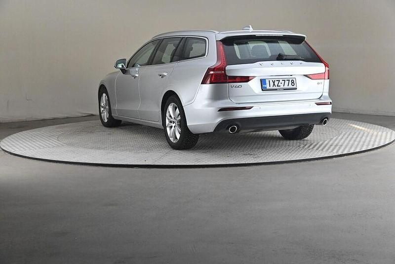 Käytetty Volvo V60 Business Edition 197 HP (144 kW) 2020 Farmari